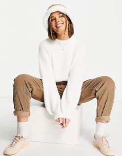 Wednesday's Girl Oversized Jumper In Fluffy Knit For Women White
