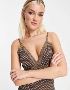 Wednesday's Girl 90s Mini Cami Dress In Brown Ditsy Mesh With Contrast Lace For Women -Wednesday's Girl Sales 2022 unnamed file 117