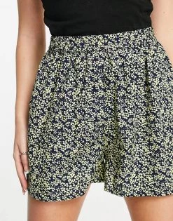 Wednesday's Girl Boxy Shorts In Yellow Navy Floral Co-ord For Women Navy And Yellow -Wednesday's Girl Sales 2022 unnamed file 1254