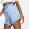 Wednesday's Girl Relaxed Shorts In Chambray For Women Light Wash Chambray -Wednesday's Girl Sales 2022 unnamed file 1260