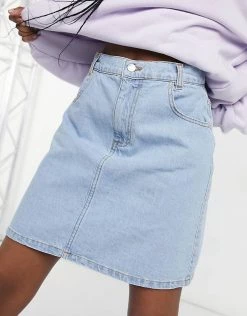 Wednesday's Girl Mini Skirt In Light Wash Denim For Women -Wednesday's Girl Sales 2022 unnamed file 1317