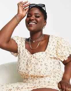 Wednesday's Girl Curve Puff Sleeve Milkmaid Crop Top Co-ord In Ditsy Floral For Women -Wednesday's Girl Sales 2022 unnamed file 1332