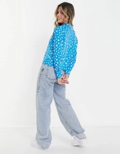 Wednesday's Girl Relaxed Boxy Shirt In Bright Floral For Women Blue Floral -Wednesday's Girl Sales 2022 unnamed file 1397