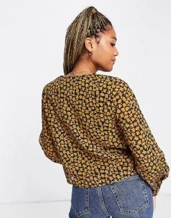 Wednesday's Girl Long Sleeve Tea Blouse With Balloon Sleeves In Buttercup Floral For Women Black Yellow Floral -Wednesday's Girl Sales 2022 unnamed file 1407