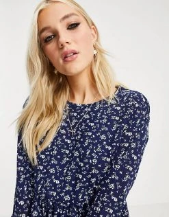 Wednesday's Girl Relaxed Smock Top With Peplum Hem In Ditsy Floral Print For Women Navy Floral 9 Wednesday's Girl Relaxed Smock Top With Peplum Hem In Ditsy Floral Print For Women Navy Floral -Wednesday's Girl Sales 2022 unnamed file 1487
