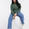Wednesday's Girl Curve Relaxed Smock Top With Peplum Hem In Ditsy Floral Print For Women Dark Green Floral -Wednesday's Girl Sales 2022 unnamed file 1545