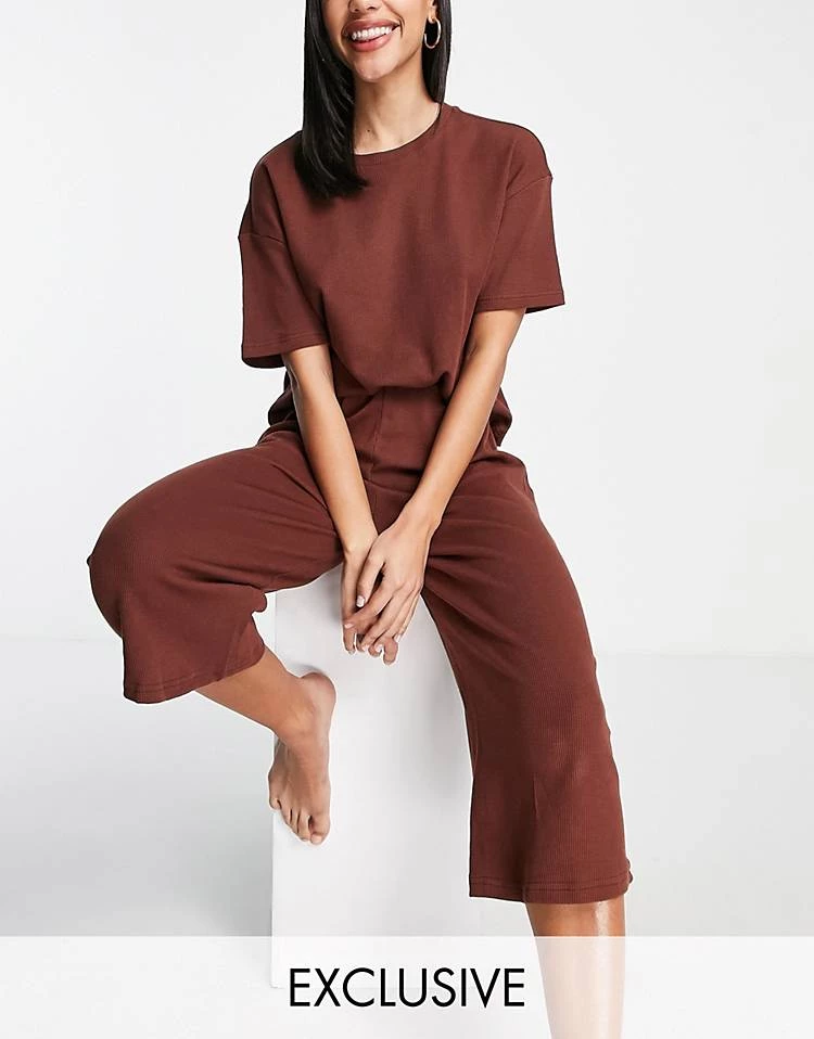 Wednesday's Girl Relaxed Pyjama T-shirt And Trousers Set In Waffle For Women Brown 3 Wednesday's Girl Relaxed Pyjama T-shirt And Trousers Set In Waffle For Women Brown