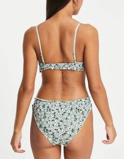 Wednesday's Girl Triangle Bra And Briefs Set In Ditsy Floral For Women Green White Floral -Wednesday's Girl Sales 2022 unnamed file 1666