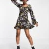 Wednesday's Girl Fit Flare Mini Tea Dress In 70s Floral Print For Women Retro Floral -Wednesday's Girl Sales 2022 unnamed file 180