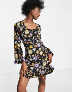 Wednesday's Girl Fit Flare Mini Tea Dress In 70s Floral Print For Women Retro Floral -Wednesday's Girl Sales 2022 unnamed file 183