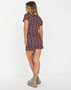 Wednesday's Girl Mini Shirt Dress With Ruching In Retro Floral For Women Brown Retro -Wednesday's Girl Sales 2022 unnamed file 187