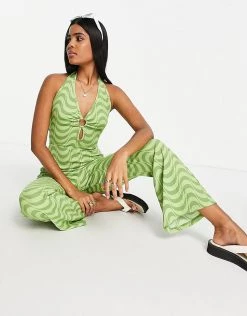 Wednesday's Girl Halter Neck Wide Leg Jumpsuit With Ring Detail In Green Wavy Print For Women Green Wave 10 Wednesday's Girl Halter Neck Wide Leg Jumpsuit With Ring Detail In Green Wavy Print For Women Green Wave -Wednesday's Girl Sales 2022 unnamed file 23