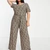 Wednesday's Girl Curve Relaxed Belted Jumpsuit With Wide Leg In Black Floral For Women Black Base Floral 1 Wednesday's Girl Curve Relaxed Belted Jumpsuit With Wide Leg In Black Floral For Women Black Base Floral -Wednesday's Girl Sales 2022 unnamed file 25