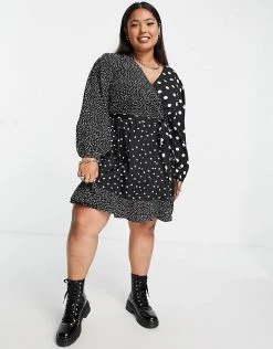 Wednesday's Girl Curve Mini Wrap Tea Dress In Mix Spot Print For Women 10 Wednesday's Girl Curve Mini Wrap Tea Dress In Mix Spot Print For Women -Wednesday's Girl Sales 2022 unnamed file 278