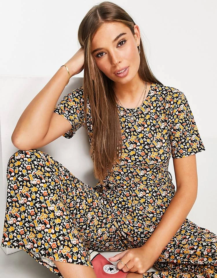 Wednesday's Girl Relaxed Belted Jumpsuit With Wide Leg In Black Floral For Women Black Base Floral 5 Wednesday's Girl Relaxed Belted Jumpsuit With Wide Leg In Black Floral For Women Black Base Floral - Image 3