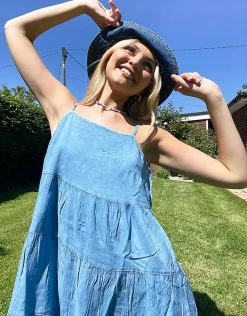 Wednesday's Girl Mini Cami Dress With Tiered Skirt In Chambray For Women Light Wash Chambray 9 Wednesday's Girl Mini Cami Dress With Tiered Skirt In Chambray For Women Light Wash Chambray -Wednesday's Girl Sales 2022 unnamed file 377