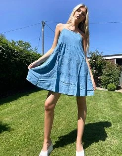 Wednesday's Girl Mini Cami Dress With Tiered Skirt In Chambray For Women Light Wash Chambray 11 Wednesday's Girl Mini Cami Dress With Tiered Skirt In Chambray For Women Light Wash Chambray -Wednesday's Girl Sales 2022 unnamed file 379