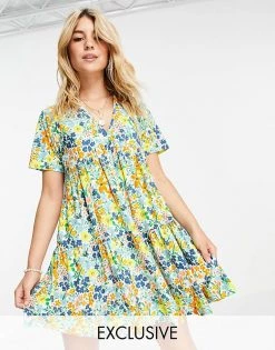 Wednesday's Girl Mini Smock Dress With Tiered Skirt In Summer Floral For Women White Floral -Wednesday's Girl Sales 2022 unnamed file 424