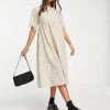 Wednesday's Girl Midi Smock Dress With Full Skirt In Ditsy Spot Print For Women Cream Black Spot -Wednesday's Girl Sales 2022 unnamed file 455