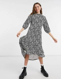 Wednesday's Girl Midi Dress With Tiered Skirt In Monochrome Animal Print For Women Black White Animal -Wednesday's Girl Sales 2022 unnamed file 488