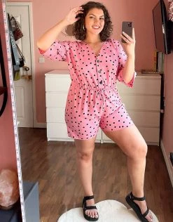 Wednesday's Girl Curve Relaxed Playsuit With Drawstring Waist In Scattered Polka Dot For Women Pink Black Polka Dot -Wednesday's Girl Sales 2022 unnamed file 53