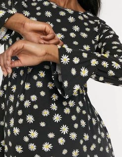 Wednesday's Girl Maternity Mini Smock Dress In Daisy Print For Women Black Daisy -Wednesday's Girl Sales 2022 unnamed file 577