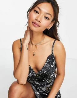 Wednesday's Girl Mini Slip Dress With Cowl Neck In Celestial Print Satin For Women Black Celestial 10 Wednesday's Girl Mini Slip Dress With Cowl Neck In Celestial Print Satin For Women Black Celestial -Wednesday's Girl Sales 2022 unnamed file 613