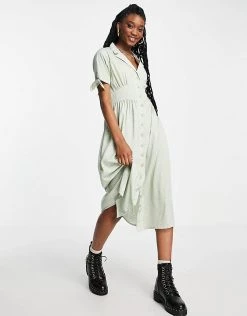 Wednesday's Girl Midi Tea Shirt Dress In Sage Spot For Women