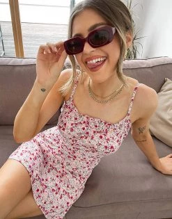 Wednesday's Girl Mini Cami Dress With Ruching In Pretty Summer Floral For Women Pink Red Floral -Wednesday's Girl Sales 2022 unnamed file 648