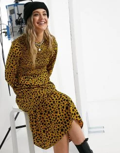 Wednesday's Girl Long Sleeve Midi Dress With Shirred Waist In Sketchy Animal Print For Women Mustard Animal -Wednesday's Girl Sales 2022 unnamed file 688