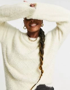Wednesday's Girl Curve Jumper In Fluffy Cable Knit For Women Cream -Wednesday's Girl Sales 2022 unnamed file 894