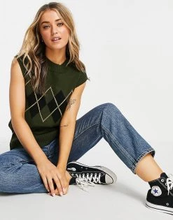 Wednesday's Girl Relaxed Sweater Vest In Argyle Knit For Women Olive -Wednesday's Girl Sales 2022 unnamed file 962